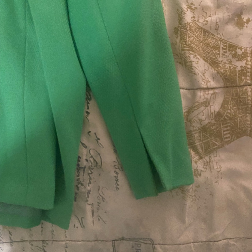 Dialogue X-Large Kelly green blazer fits a size 16w,18w